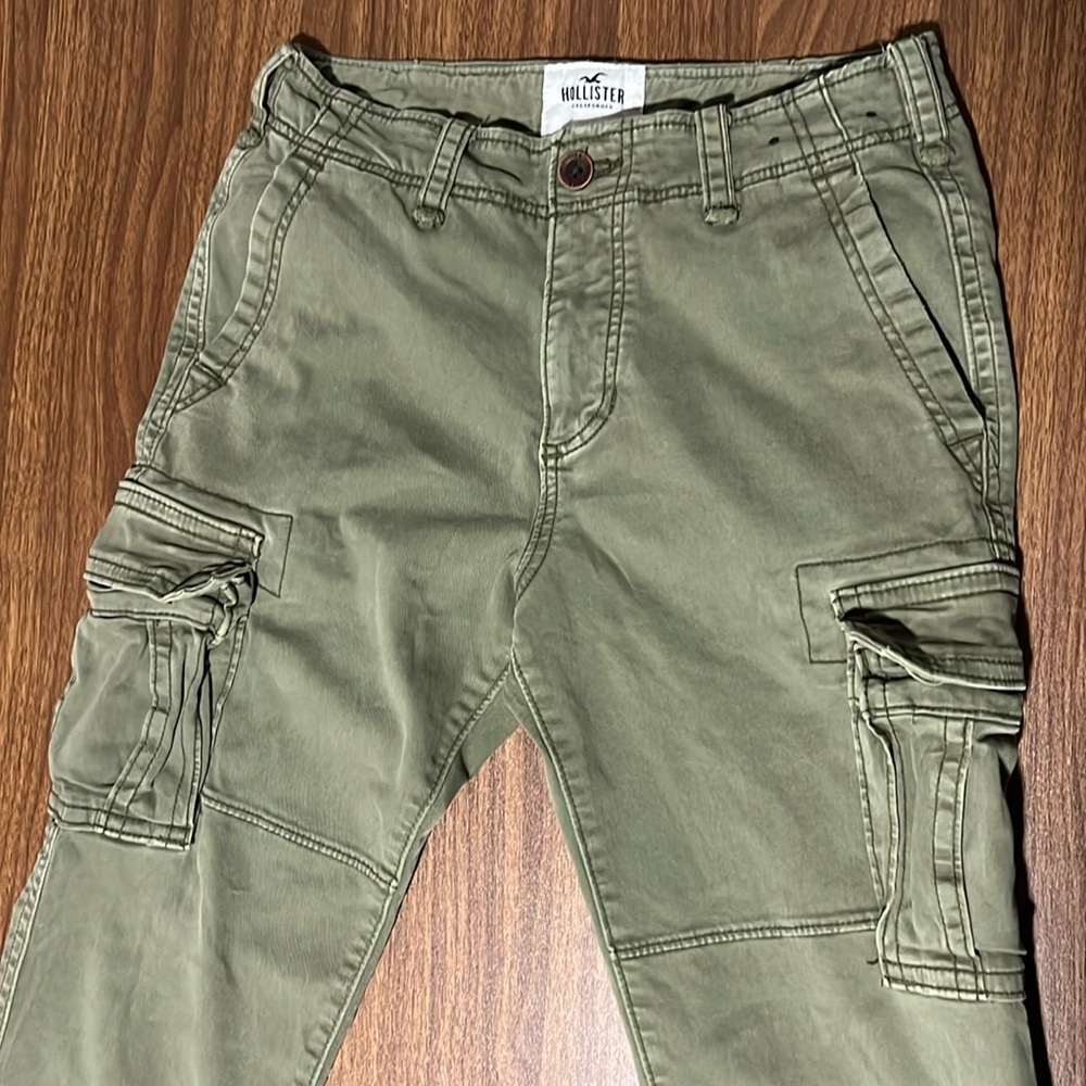 Men’s green Hollister cargo pants
